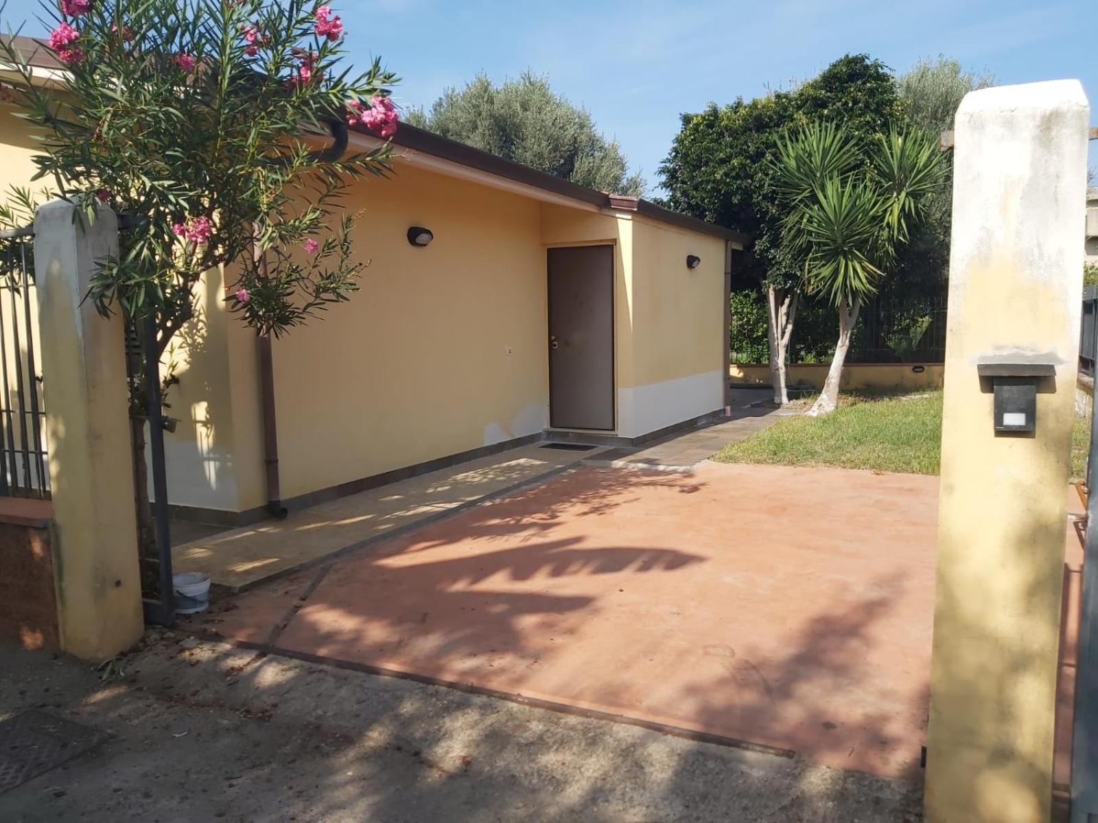 Casa Vacanza Marta Torrenova  Экстерьер фото